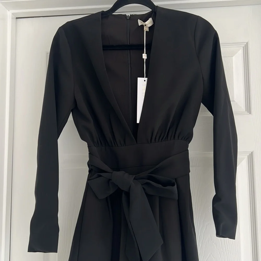 NWT RONNY KOBO Plunge Neckline Long Sleeve Belted Romper XS - Picture 3 of 8